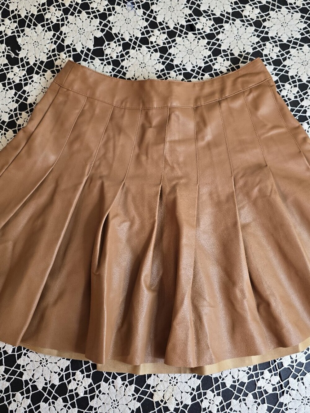 Love Tree High Waisted Pleated Faux Leather Brown Mini Skirt, Womens Medium